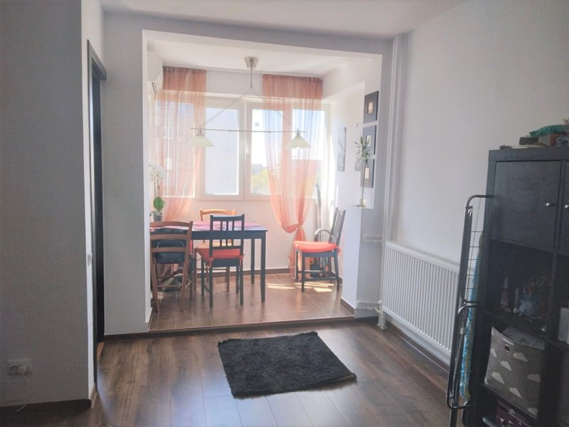 Drumul Taberei, Favorit,